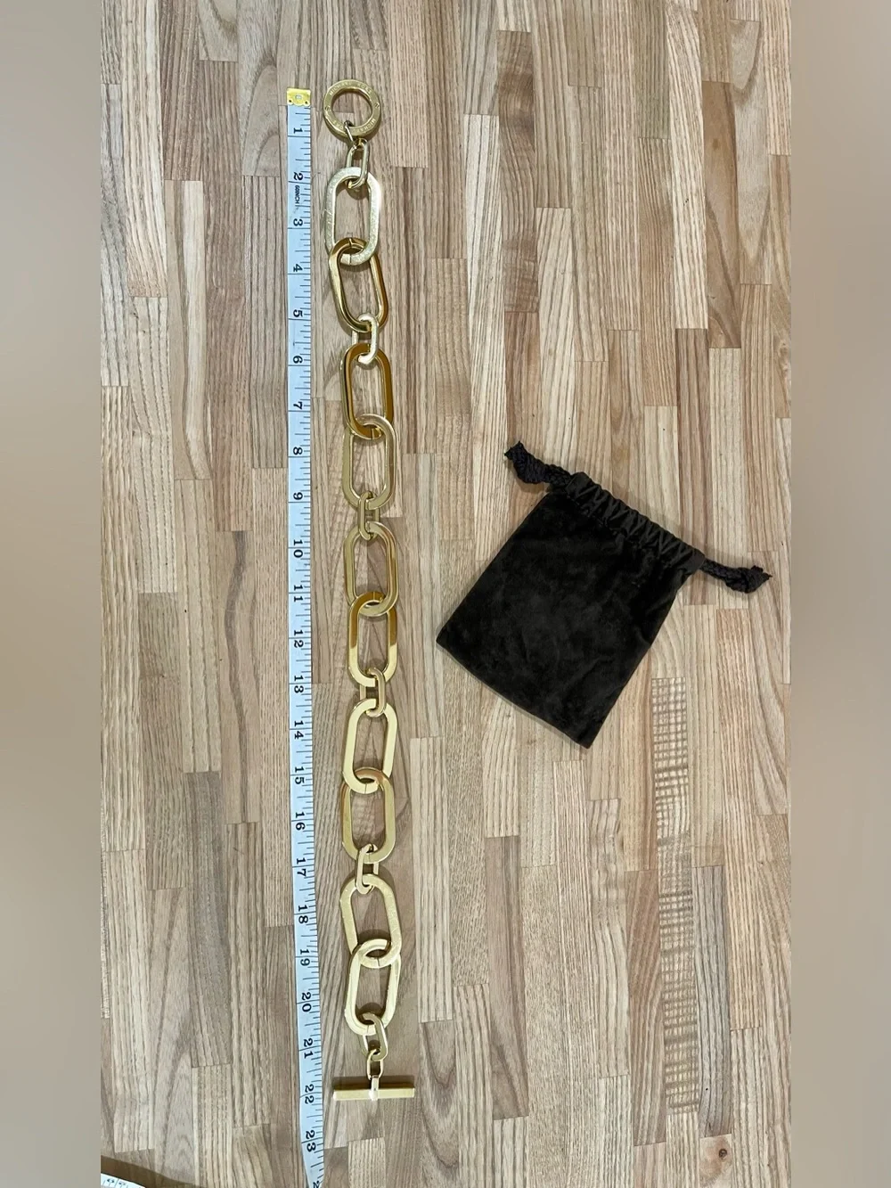 MICHAEL KORS CHUNKY PAPERCLIP LINK STATEMENT NECKLACE GOLD TONE 22” TOGGLE CLASP